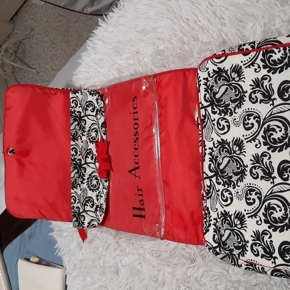 COSMETIC Travel Pouch - Picture 4 of 9